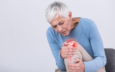 Arthrose du genou : exercices recommandés et traitement