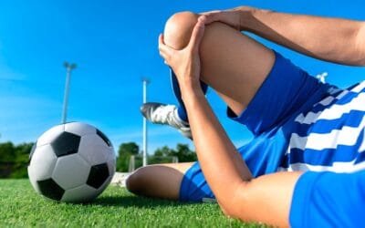 Blessure au genou au football : entorse, LCA, ménisque et prévention